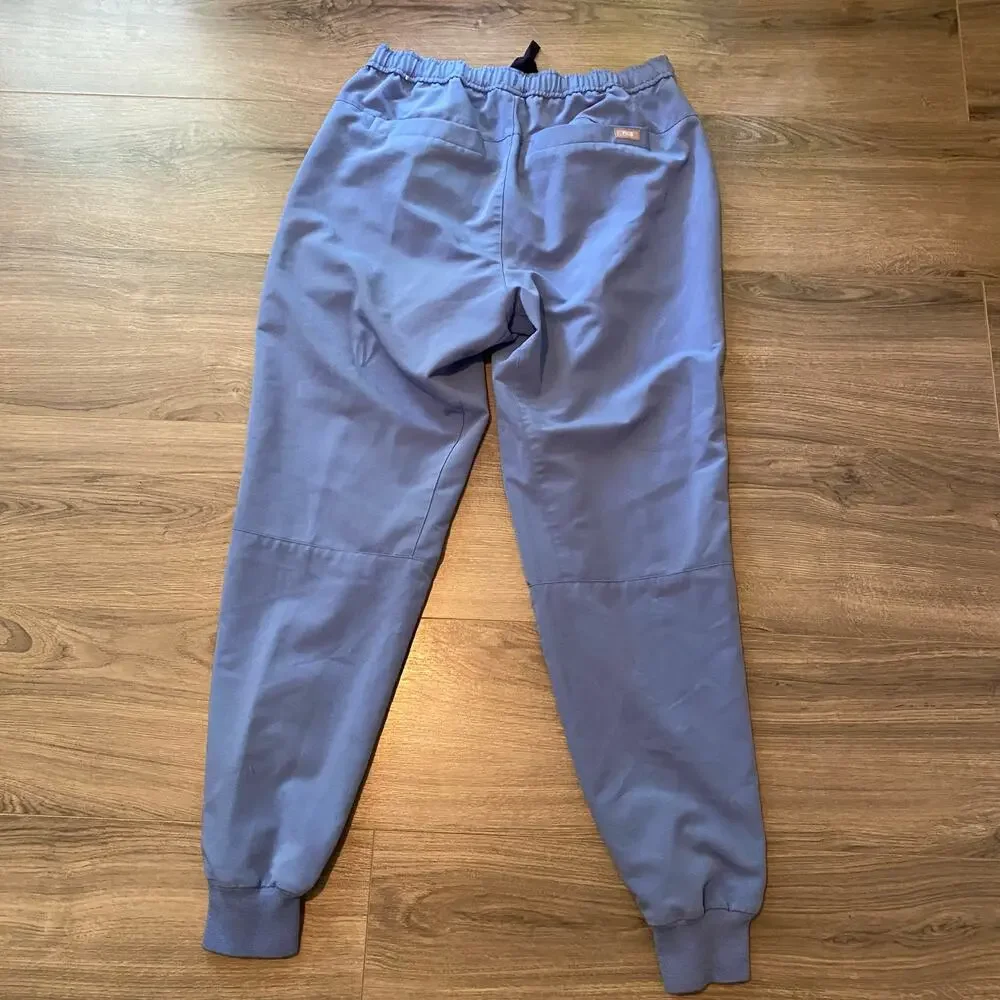 FIGS Ceil Blue Leon Top Tansen Jogger Pants Scrub Set Uniform Men's size Medium